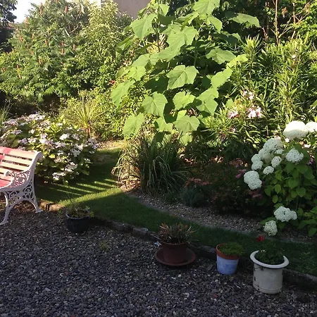 Bed & Breakfast Rue De La Fontaine Plaisance (Aveyron)