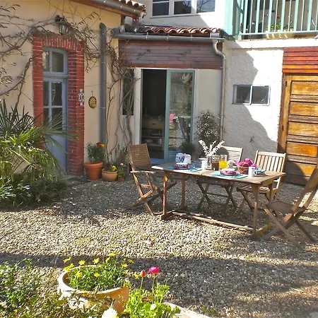 Frühstückspension Rue De La Fontaine Plaisance (Aveyron)
