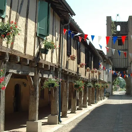 Alojamento de Acomodação e Pequeno-almoço Rue De La Fontaine