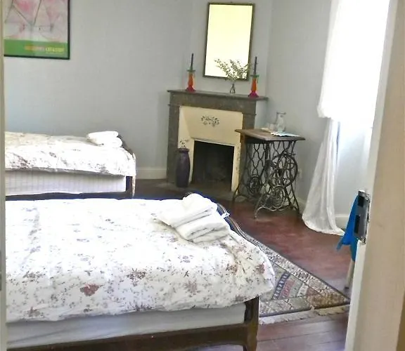 Rue De La Fontaine * Плезанс